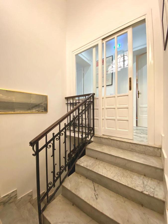 Al Teatro Panzió Reggio di Calabria Kültér fotó